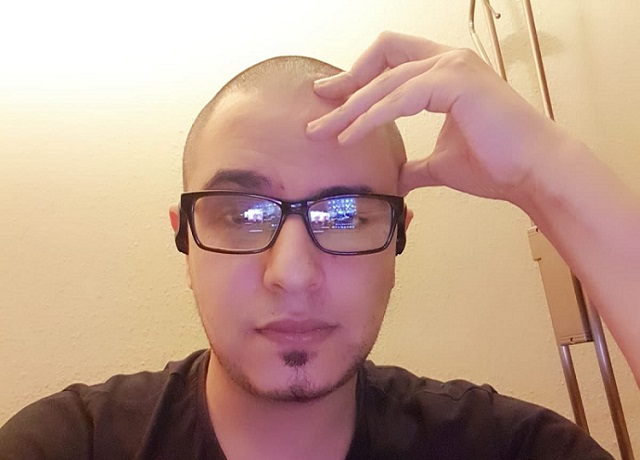 بعد ظهوره في برنامج تلفزيوني.. مخابرات الأسد تستدعي أقارب معارض سوري مهجّر