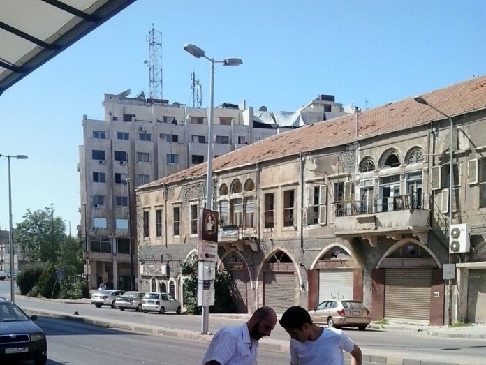 بهدف تغيير معالم المدينة.. النظام يسعى لهدم خان الدروبي الأثري بحمص