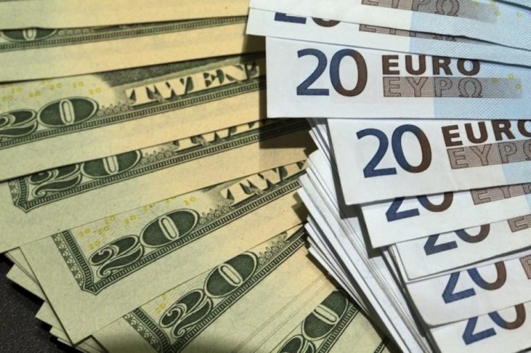 أسعار العملات في سوريا ظهيرة السبت