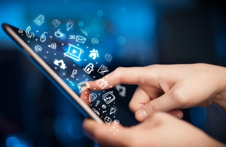 الصين تشدد الرقابة على وسائل التواصل بإرسال 100 موظف إلى هونغ كونغ