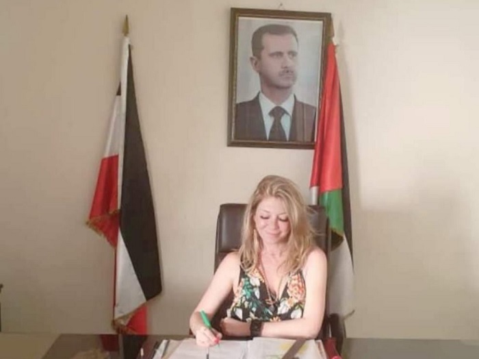 إعلامية موالية تدعو لقصف مناطق قسد بالكيماوي وجعل أطفالهم وقودا للتدفئة