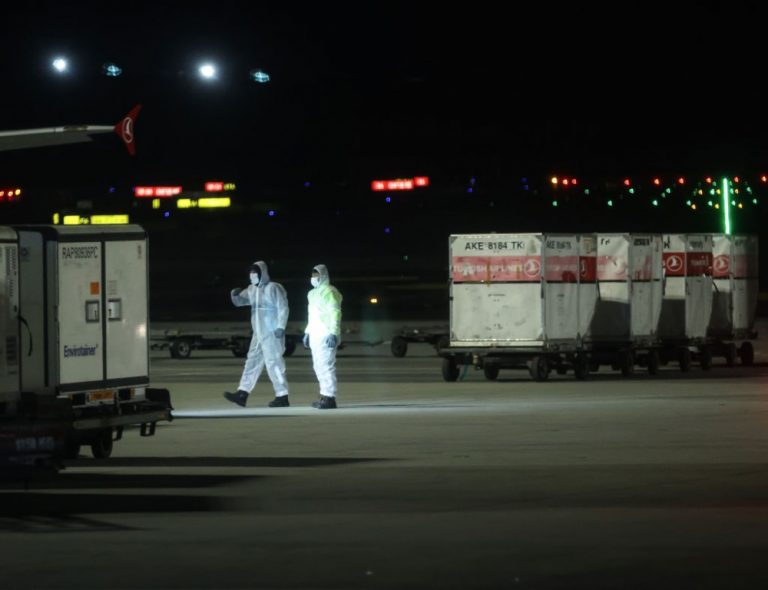 3.5 ملايين جرعة من اللقاح الصيني تصل تركيا