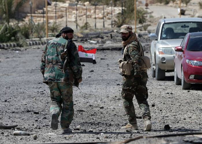 انشقاق 40 عنصرا عن جيش الأسد ووصولهم إلى الشمال المحرر