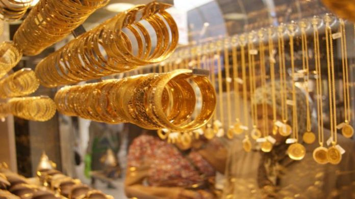 الوضع الاقتصادي السيئ يجبر نصف ورش تصنيع الذهب بحماه على الإغلاق