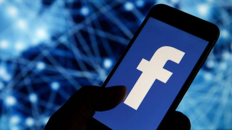 خطوات تمنع فيسبوك من متابعة مستخدميه