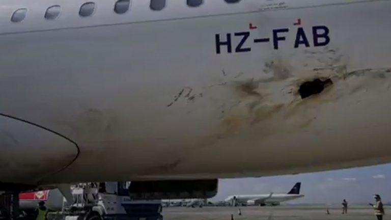 الحوثيون يعلنون مطار أبها السعودي هدفا عسكريا وليس مدنيا