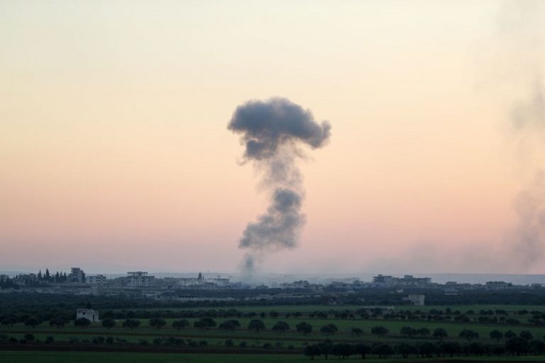 غارات روسية شمال إدلب.. وقصف مدفعي يطال مناطق في أرياف حلب وإدلب وحماة