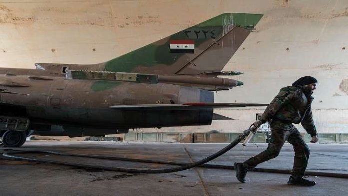 بعد انسحاب روسيا منه.. الميليشيات الإيرانية تحول مطار T4 إلى قاعدة عسكرية