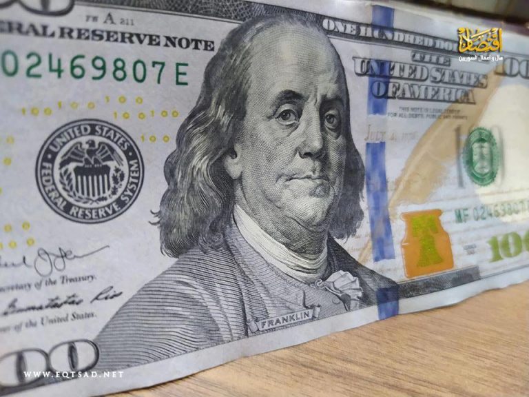 أنباء عن ارتفاع دولار دمشق إلى حاجز 3100 ليرة