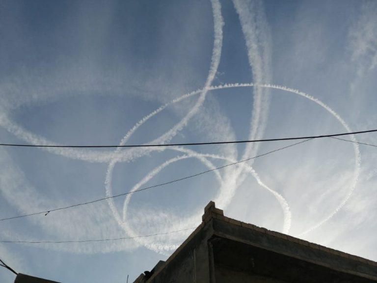 غارات روسية شمال إدلب.. وصاروخ كورنيت يستهدف سيارة مدنية في الغاب