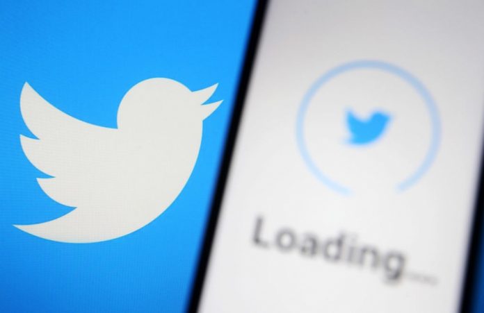تويتر تسجل أرباحًا بـ 222 مليون دولار