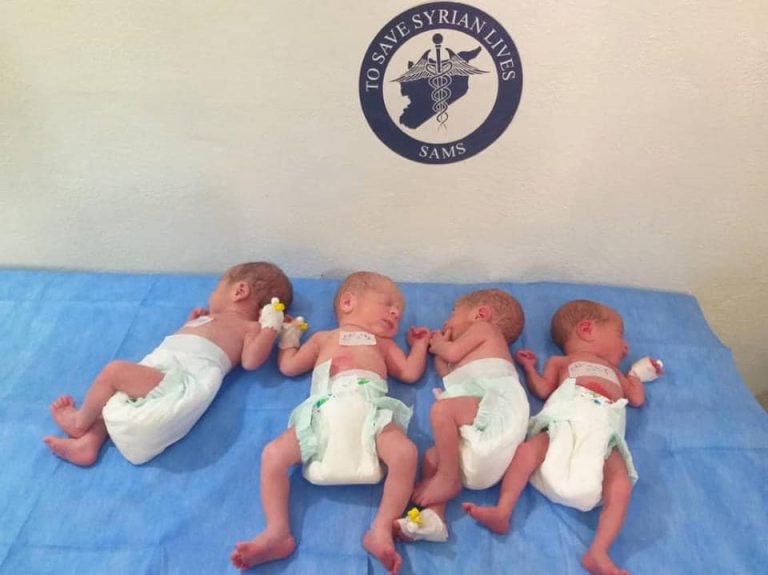 سورية تضع 4 توائم في إدلب