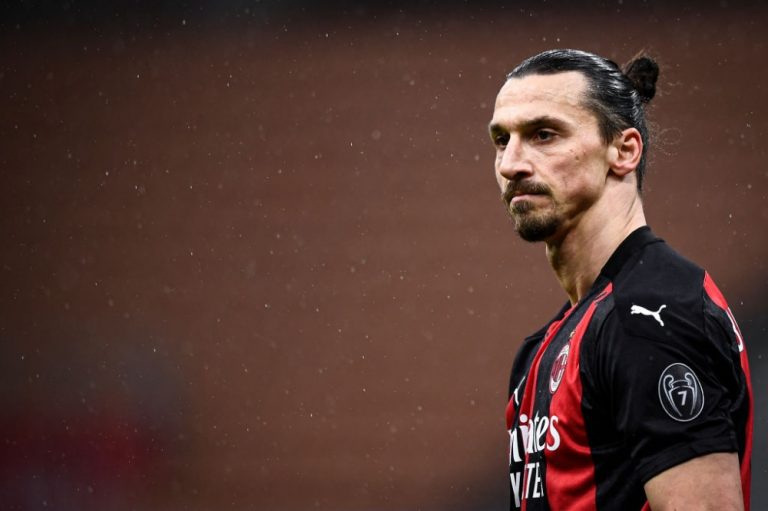 يويفا يحقق في تعرض ابراهيموفيتش لاساءة عنصرية