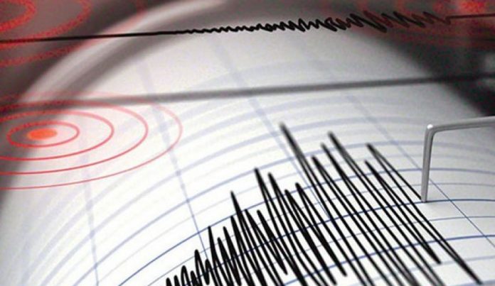 زلزال بقوة 5.1 درجات يضرب ولاية إزمير التركية