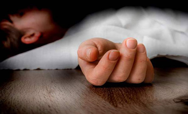 دير الزور.. مراهقة تقتل شقيقتها الصغيرة خنقا وتتهم البقرة بنطحها