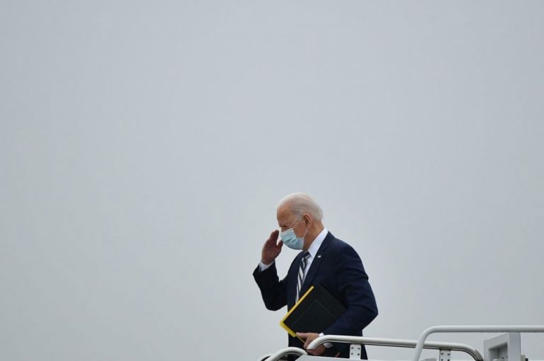 بايدن: سنوفر لقاحات كافية لجميع البالغين بحلول نهاية مايو