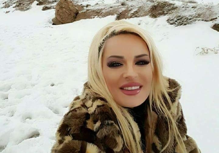 طالبت بحرمان اللاجئين من المواد المدعومة.. فنانة استعراضية لبنانية تختصر الحياة في سوريا بمسلسل ضيعة ضايعة