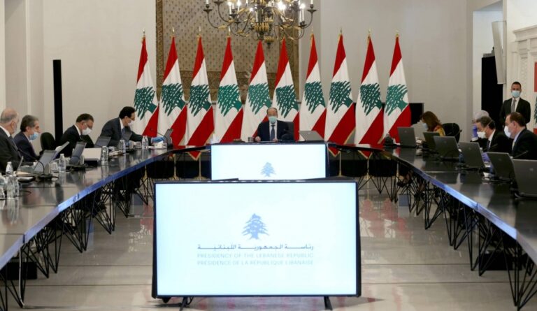 لبنان يمدد فترة التعبئة 6 أشهر وإغلاق تام خلال الأعياد