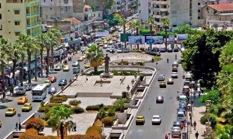 اللاذقية.. لا هدايا للأمهات في أوساط ذوي الدخل المحدود