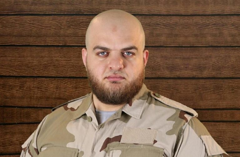 إسلام علوش تحت التعذيب في سجون فرنسا.. صورة تشعل مواقع التواصل