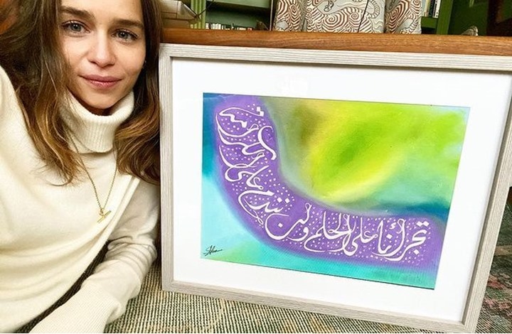 بطلة صراع العروش تتضامن مع الثورة السورية في ذكراها العاشرة