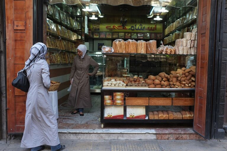 دمشق.. الخبز السياحي بـ2500 ليرة والصمون بـ3500 والكعك بـ5 آلاف