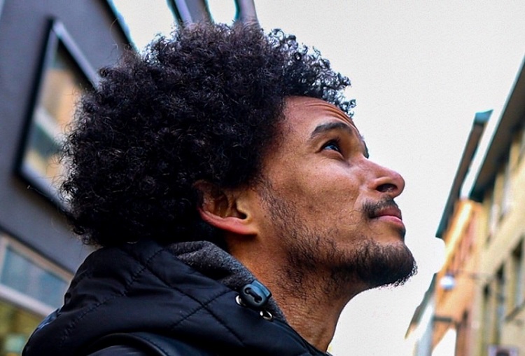 ليلة الرعب في مطار دمشق.. يوتوبير صومالي يروي معاناته في سوريا