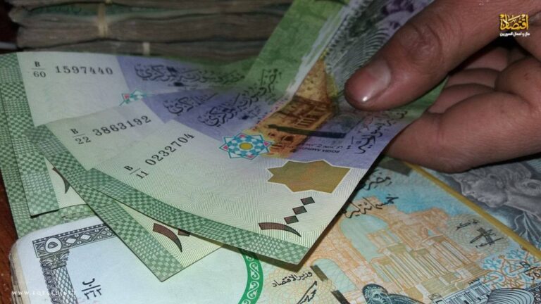 الليرة تسجل أفضل سعر لها منذ أكثر من أسبوعين