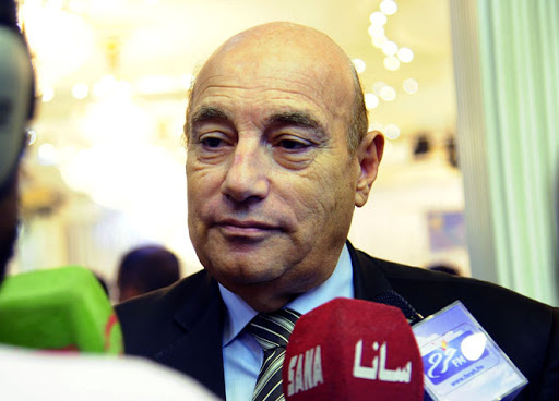 وزير إعلام سابق يدعو إلى فضح المحتكرين على طريقة حزب البعث