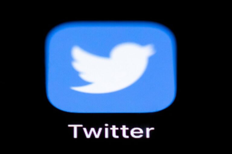روسيا تهدد بحجب تويتر في غضون شهر بسبب محتوى محظور