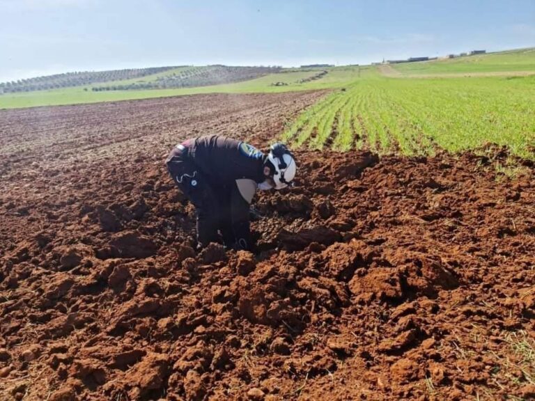 مقتل مدني جرّاء قصف مدفعي لقوات النظام على أطراف الباب