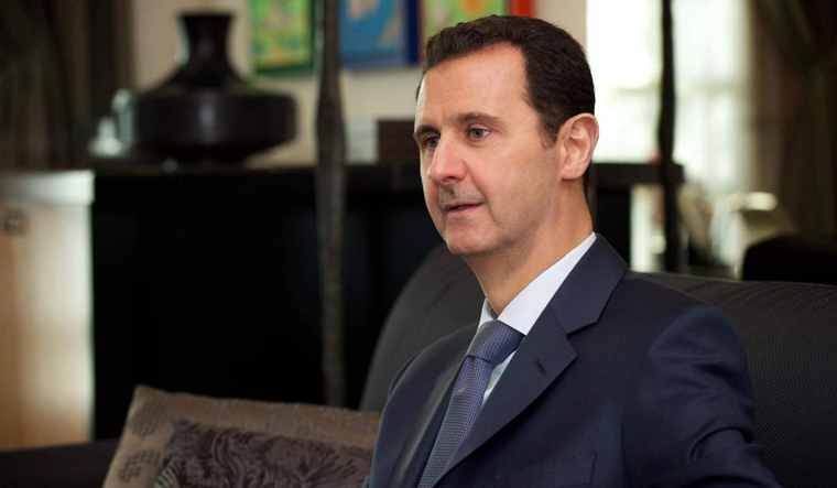بشار الأسد يصدر مرسوما بمنحة قيمتها 10 دولارات للعاملين المدنيين والعسكريين