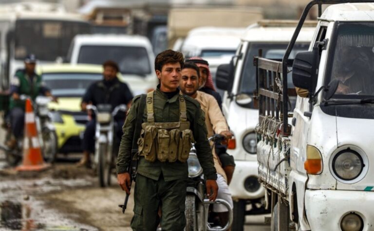 حملة اعتقالات واسعة لشباب الرقة بغرض التجنيد