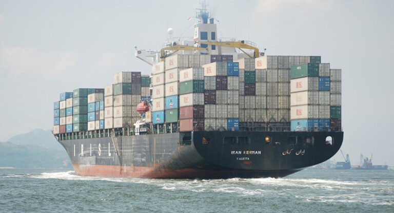 بعد استهداف إسرائيل لها.. الباخرة الإيرانية تفرغ حمولتها في اللاذقية