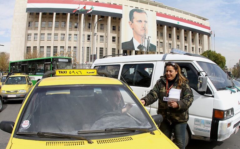 النظام يدرس رفع أجرة التكاسي مجددا