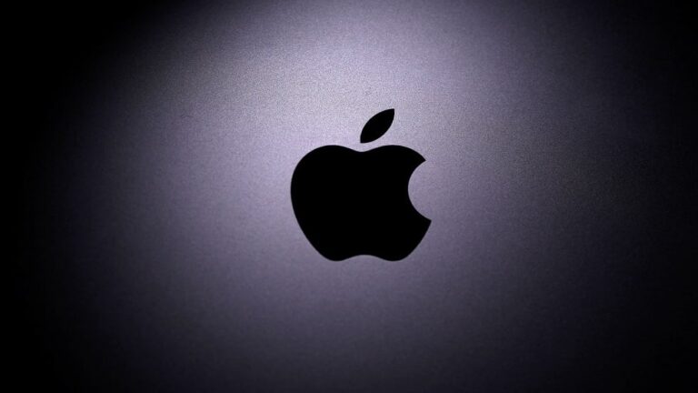 هيئة رقابية بريطانية تحقق بشأن متجر تطبيقات آبل