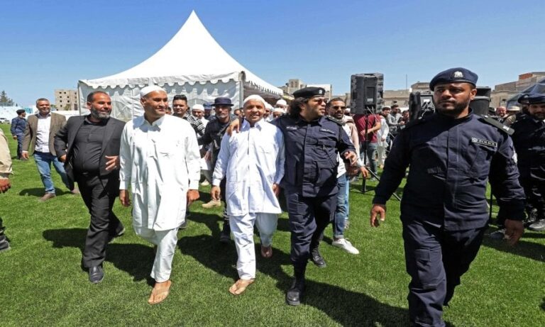 ليبيا.. إطلاق سراح 120 أسيرا من جنود حفتر