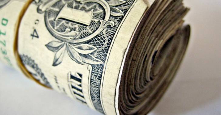 دولار دمشق يتماسك فوق حاجز الـ 3100 ليرة
