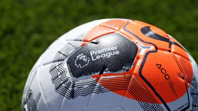 الاتحاد الإنجليزي لكرة القدم يعيد الجماهير جزئيا الى الملاعب