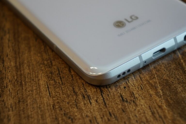الخسائر الكبيرة تدفع (LG) لإيقاف صناعة الهواتف الذكية