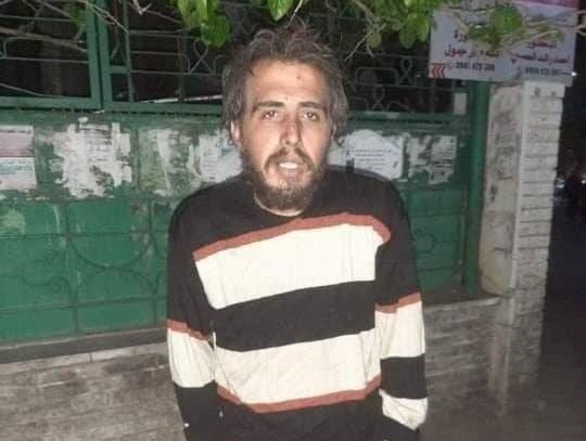 صورة تكشف عن حجم أوجاع ذوي المعتقلين في سجون الأسد
