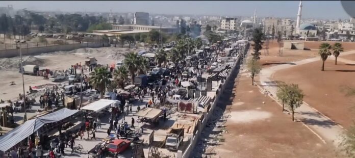 فقراء حلب يطالبون بإعادة سوق الجمعة إلى موقعه السابق بعد تضرر أرزاق البائعين